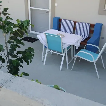 Maria's Modern , * Monemvasía