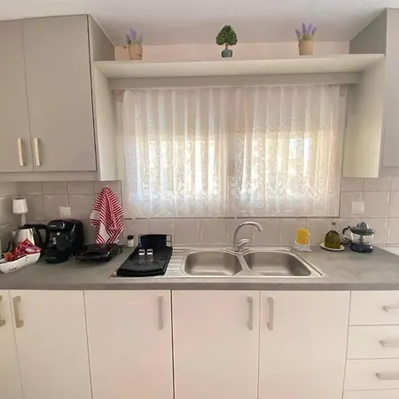 Maria's Modern , Μονεμβασιά