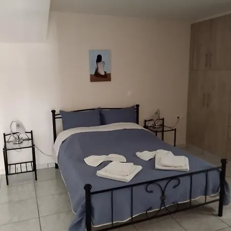 Maria's Modern , * Monemvasía